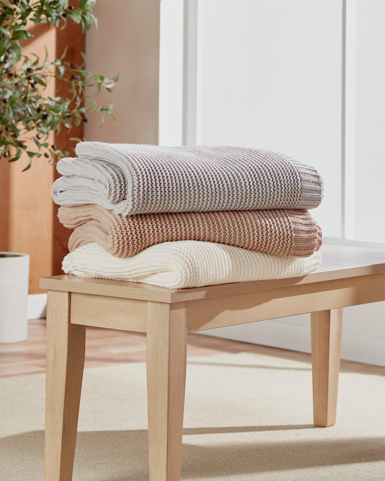 Splendid - Snyder Throw Blanket