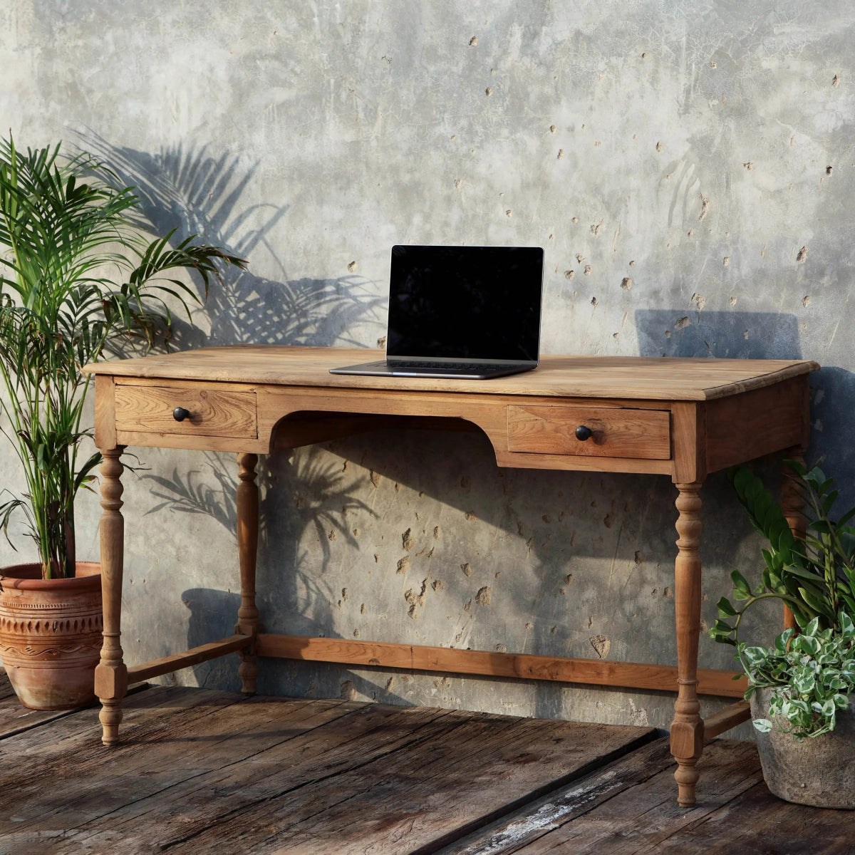 Cervio Study Table - **