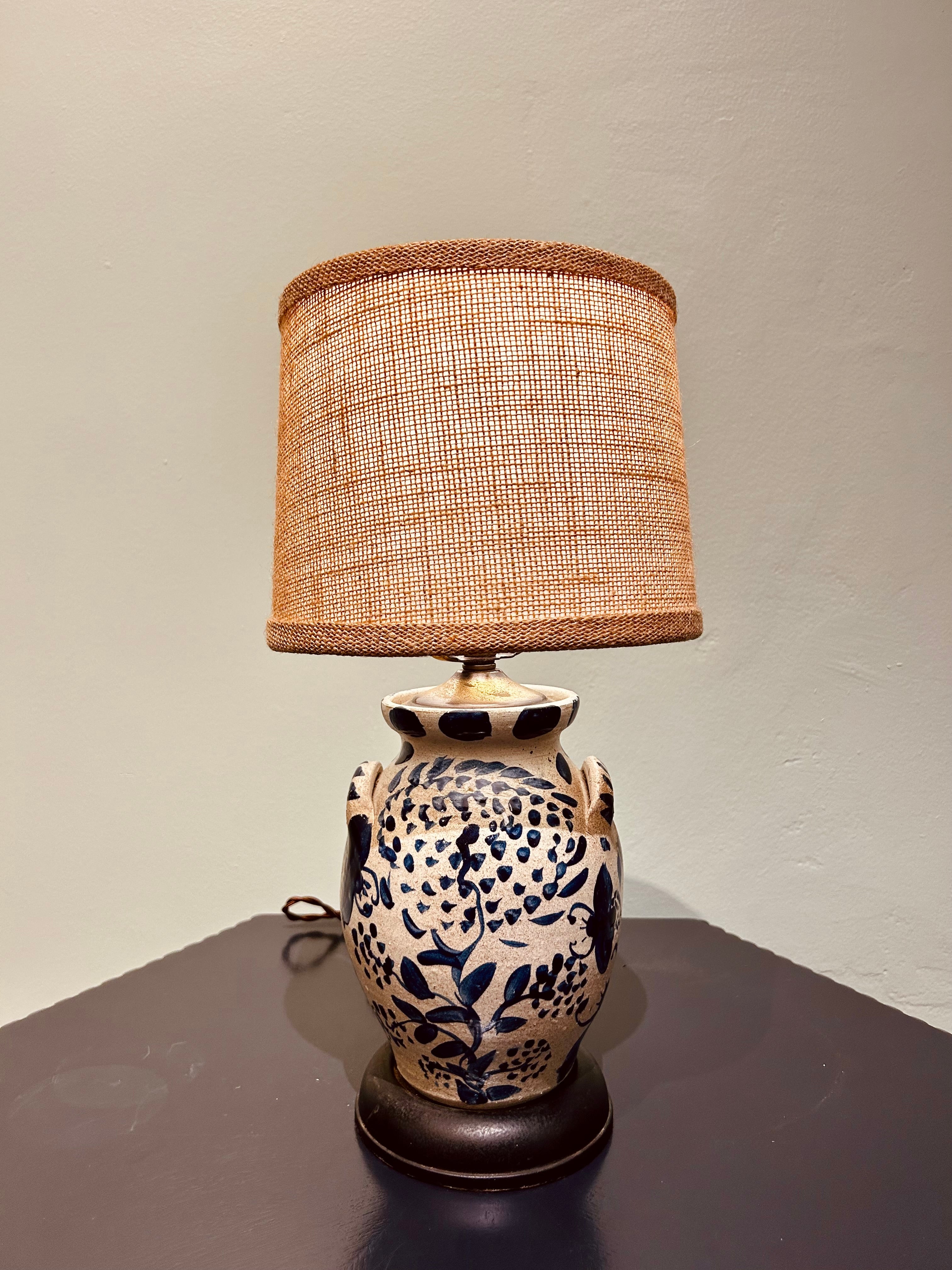 RT - Light - Antique Ceramic Lamp w Burlap Shade